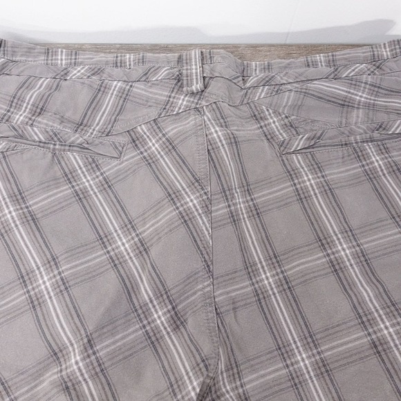 MARMOT GREY PLAID FLAT FRONT CHINO OUTDOORS SHRTS MENS SIZE 36 - Picture 6 of 8